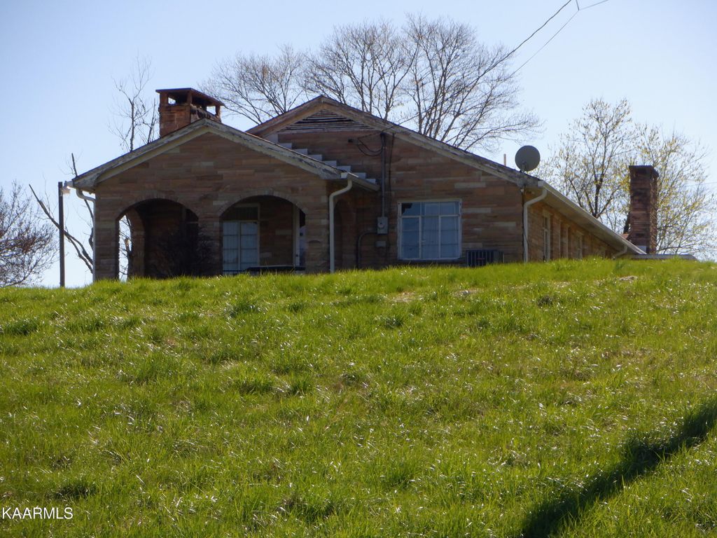 Photo of 5777 Harriman Hwy, Oliver Springs, TN 37840 (MLS # 1227745)