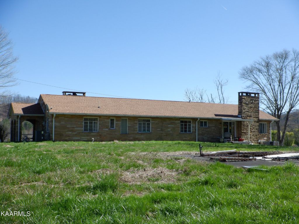 Photo of 5777 Harriman Hwy, Oliver Springs, TN 37840 (MLS # 1227745)