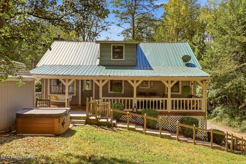 Photo of 716 Regent Court, Maryville, TN 37803 (MLS # 1355050)