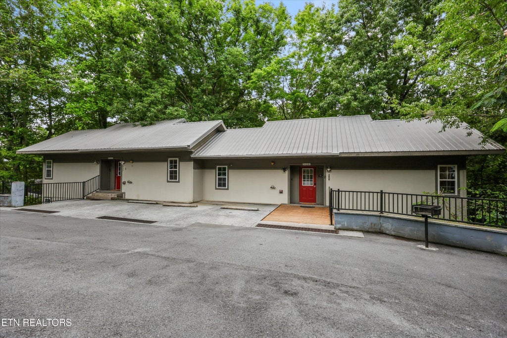 Photo of 541 Johnson Lane #1, Gatlinburg, TN 37738 (MLS # 1353491)