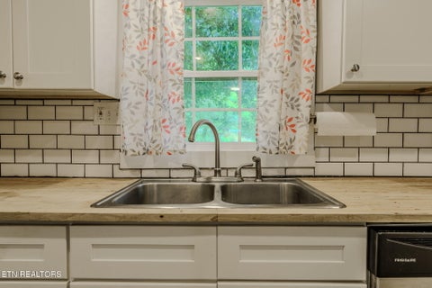 Tiny photo for 5202 Murphy Rd, Knoxville, TN 37918 (MLS # 1348440)