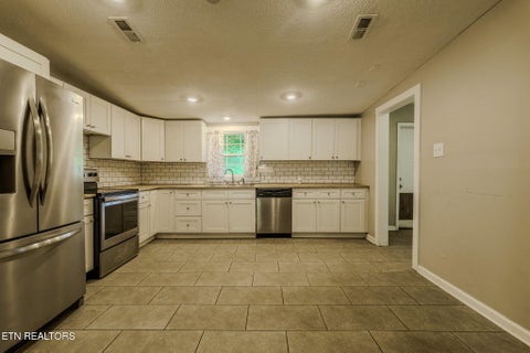 Tiny photo for 5202 Murphy Rd, Knoxville, TN 37918 (MLS # 1348440)