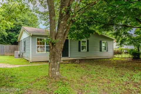Tiny photo for 5202 Murphy Rd, Knoxville, TN 37918 (MLS # 1348440)