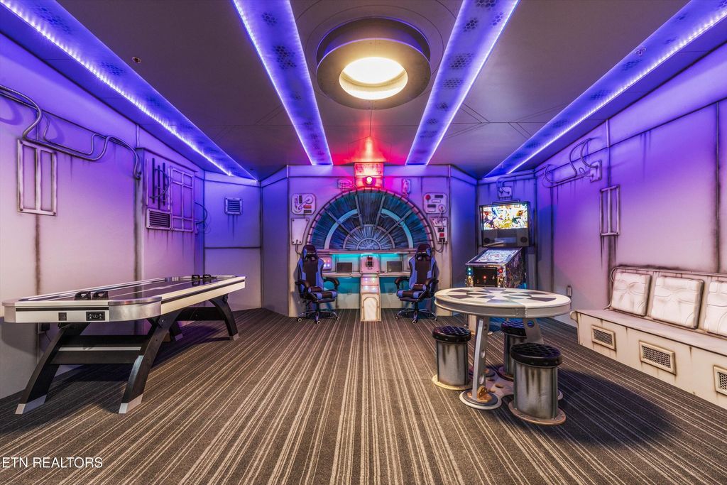 Photo of 2654 High Valley Drive, Pigeon Forge, TN 37863 (MLS # 1305180)