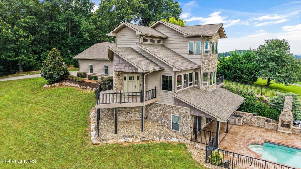 Photo of 1041 Hilltop Lane, Kodak, TN 37764 (MLS # 1351533)