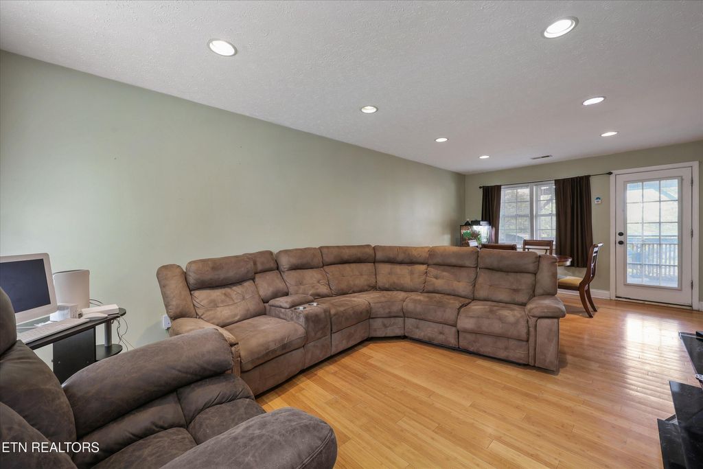 Photo of 1411 Dick Lonas Rd, Knoxville, TN 37909 (MLS # 1332637)