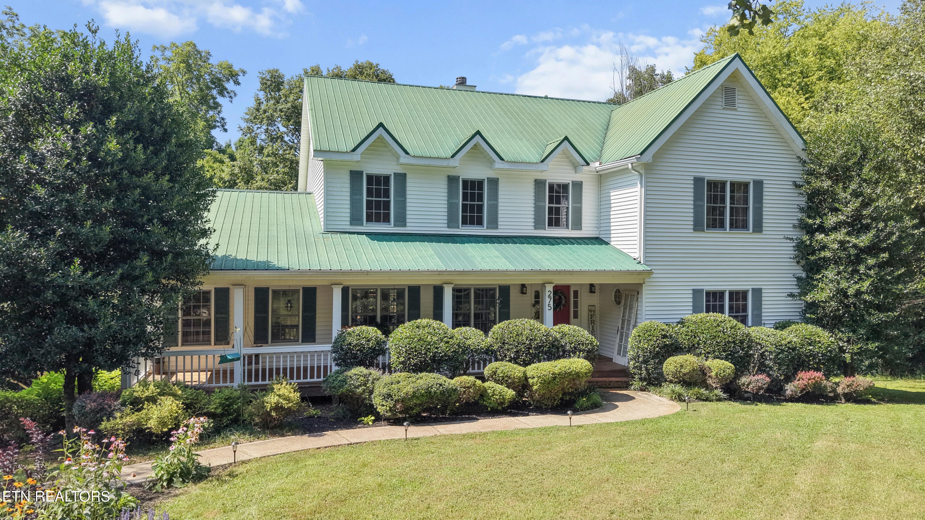 275 Kings Grant Rd