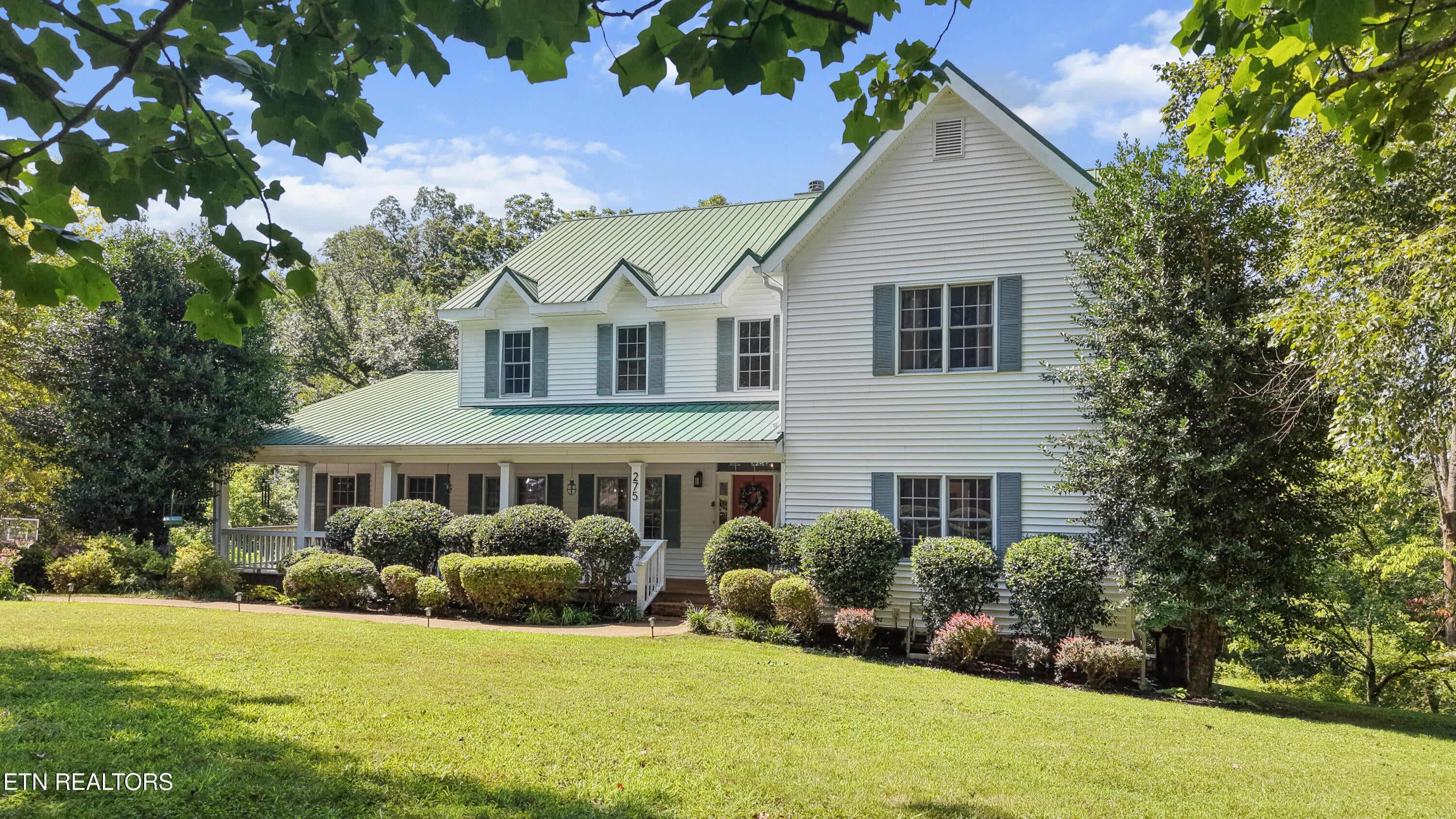275 Kings Grant Rd