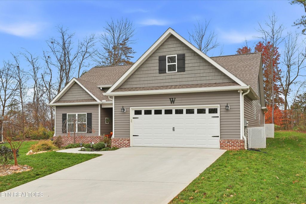 Photo of 112 Utsesti Way, Loudon, TN 37774 (MLS # 1322794)