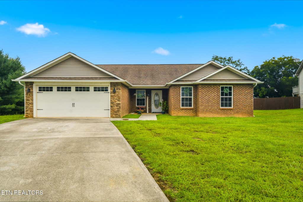 Photo of 2847 English Valley Lane, Sevierville, TN 37876 (MLS # 1350966)
