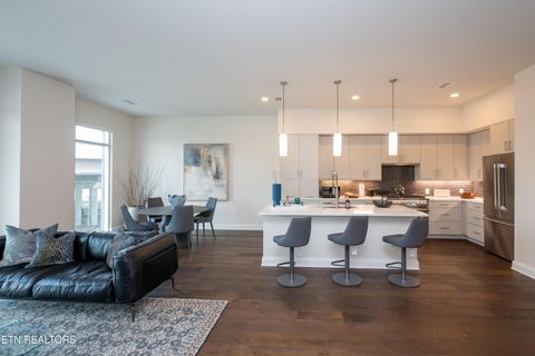 Tiny photo for 122 Stadium Way #307, Knoxville, TN 37915 (MLS # 1336839)