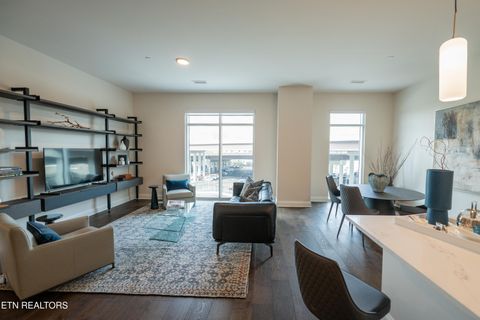 Tiny photo for 122 Stadium Way #307, Knoxville, TN 37915 (MLS # 1336839)