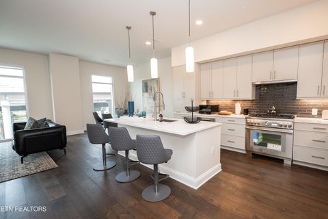 Tiny photo for 122 Stadium Way #307, Knoxville, TN 37915 (MLS # 1336839)