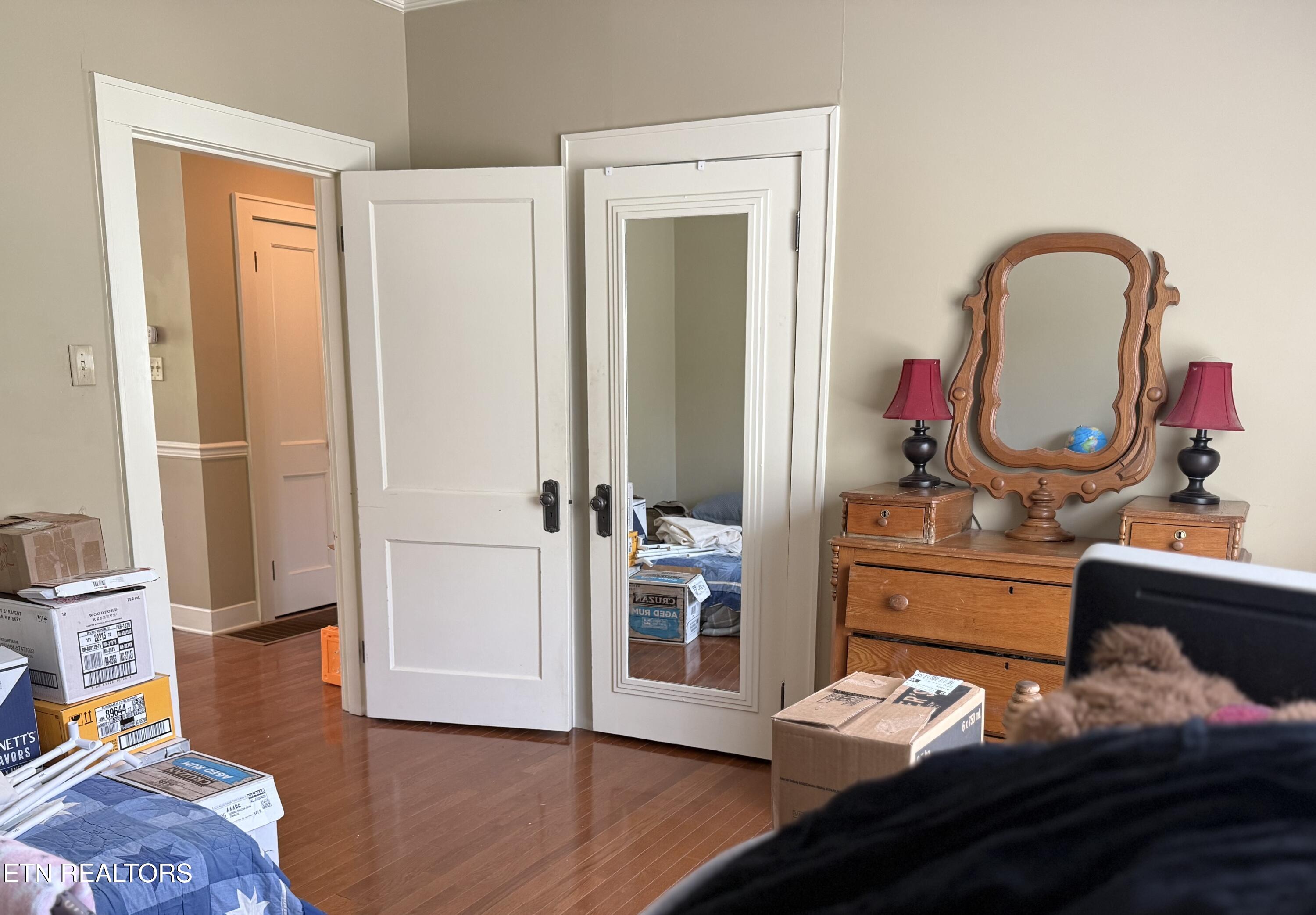 Knoxville, Tennessee 37917, United States, 3 Bedrooms Bedrooms, ,1 BathroomBathrooms,Residential,Pending,112120