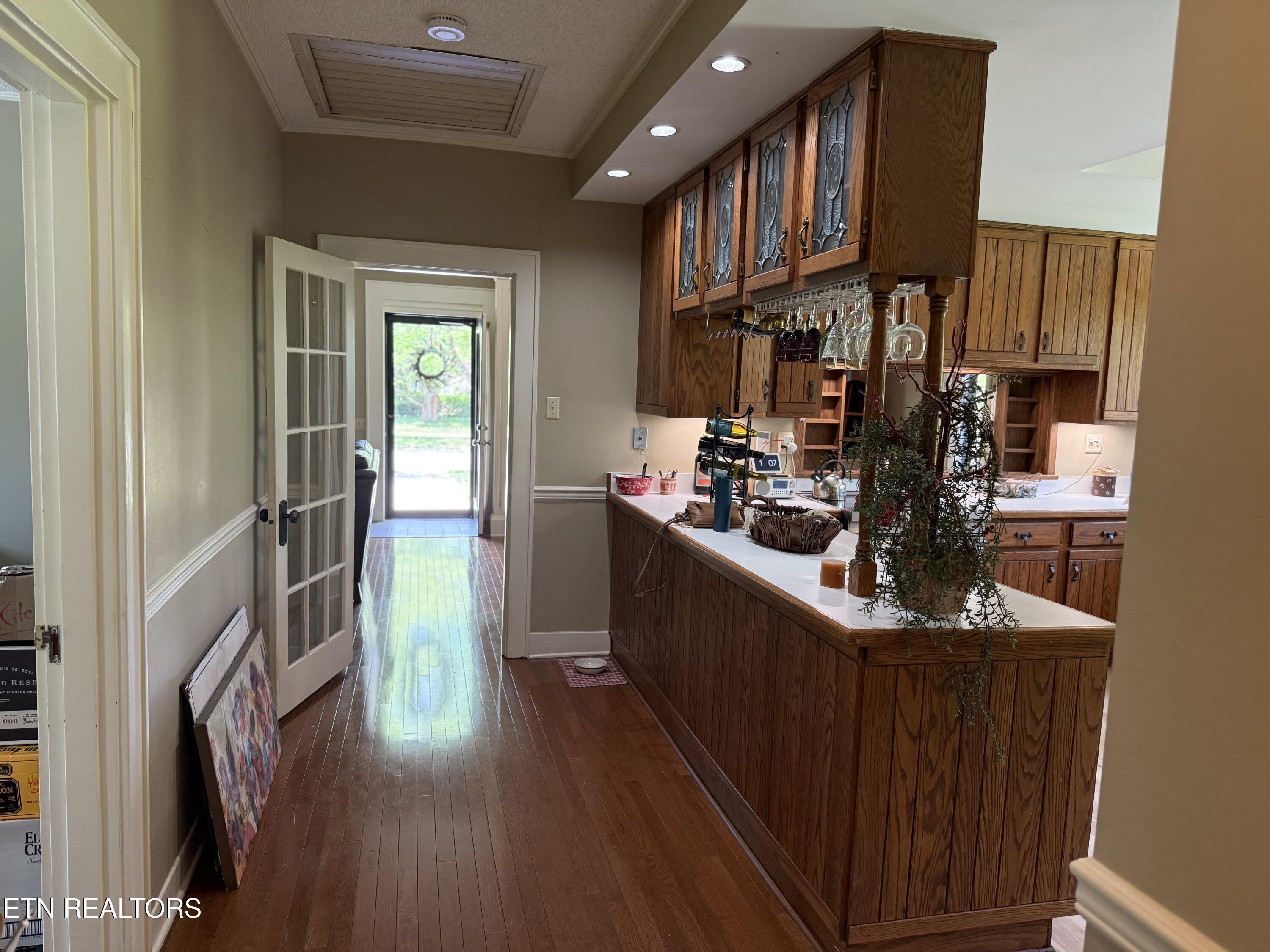 Knoxville, Tennessee 37917, United States, 3 Bedrooms Bedrooms, ,1 BathroomBathrooms,Residential,Pending,112120