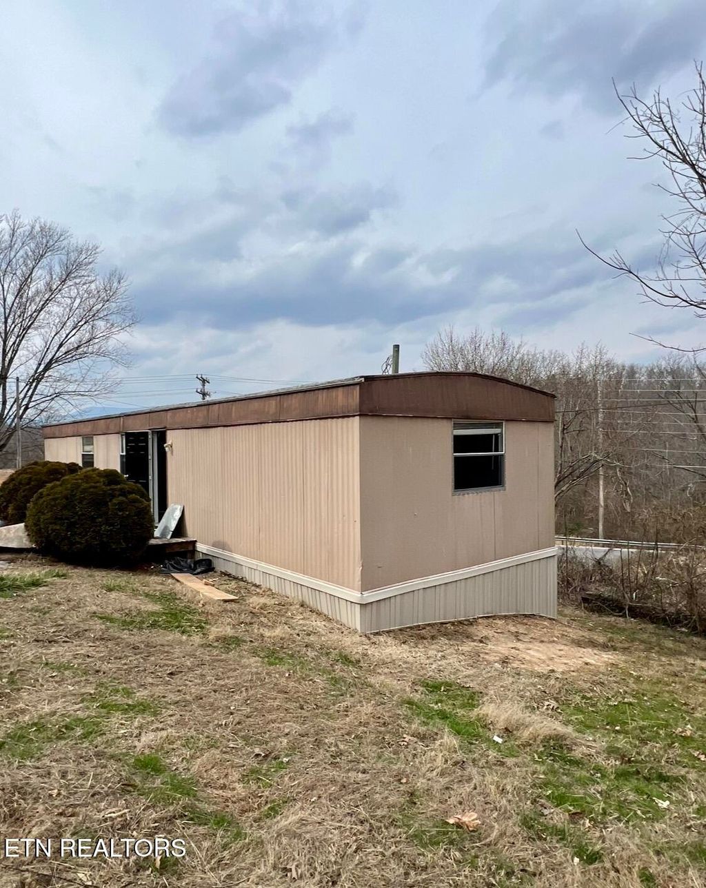 Photo of 372 Longmire Rd, Clinton, TN 37716 (MLS # 1340176)