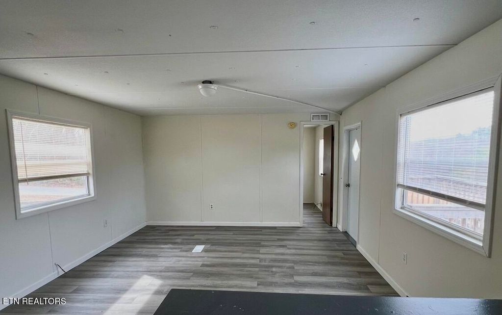 Photo of 372 Longmire Rd, Clinton, TN 37716 (MLS # 1340176)