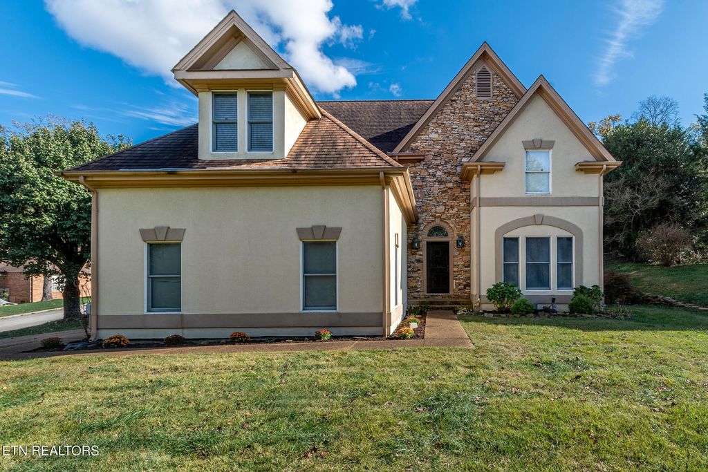 Photo of 1129 Brentwood Point, Kingston, TN 37763 (MLS # 1282158)