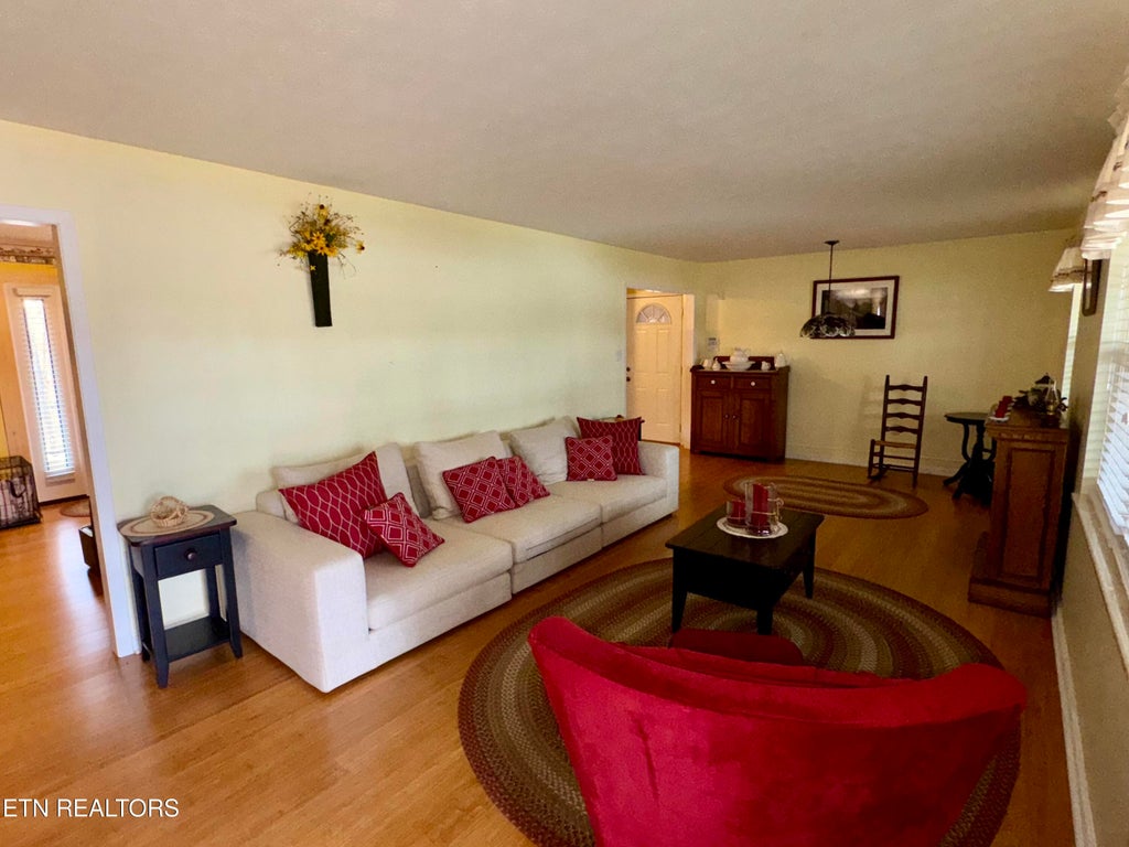 Photo of 1060 Sunset Circle, Newport, TN 37821 (MLS # 1284570)