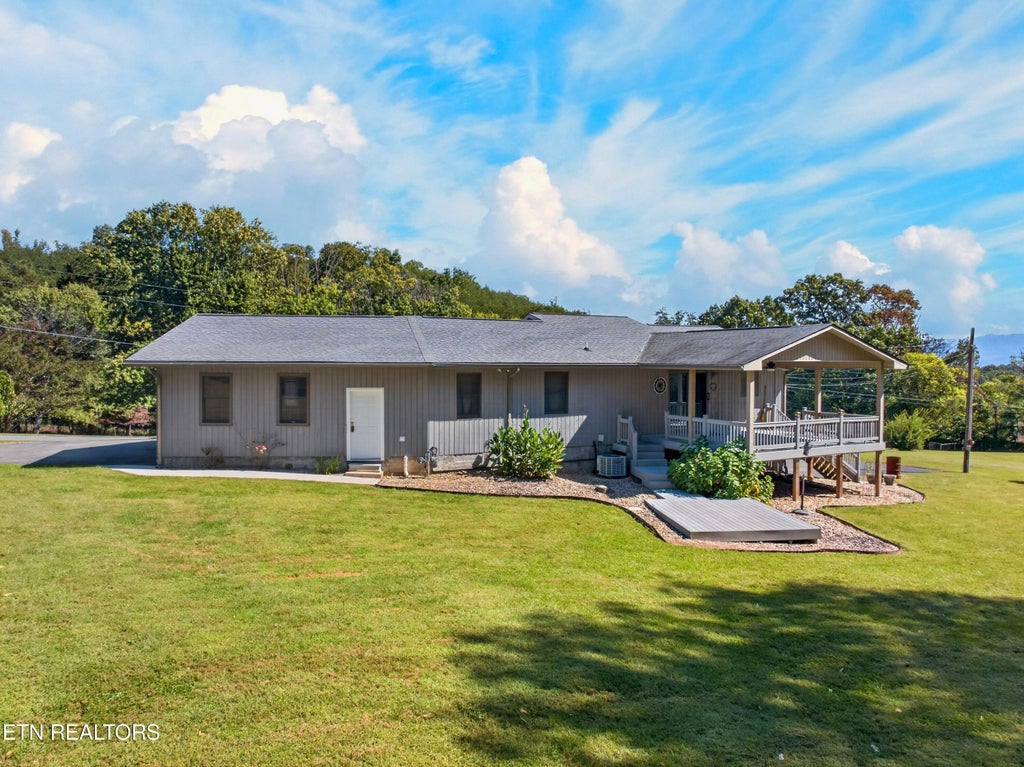 Photo of 1089 Mountain Trail Drive, Newport, TN 37821 (MLS # 1358925)