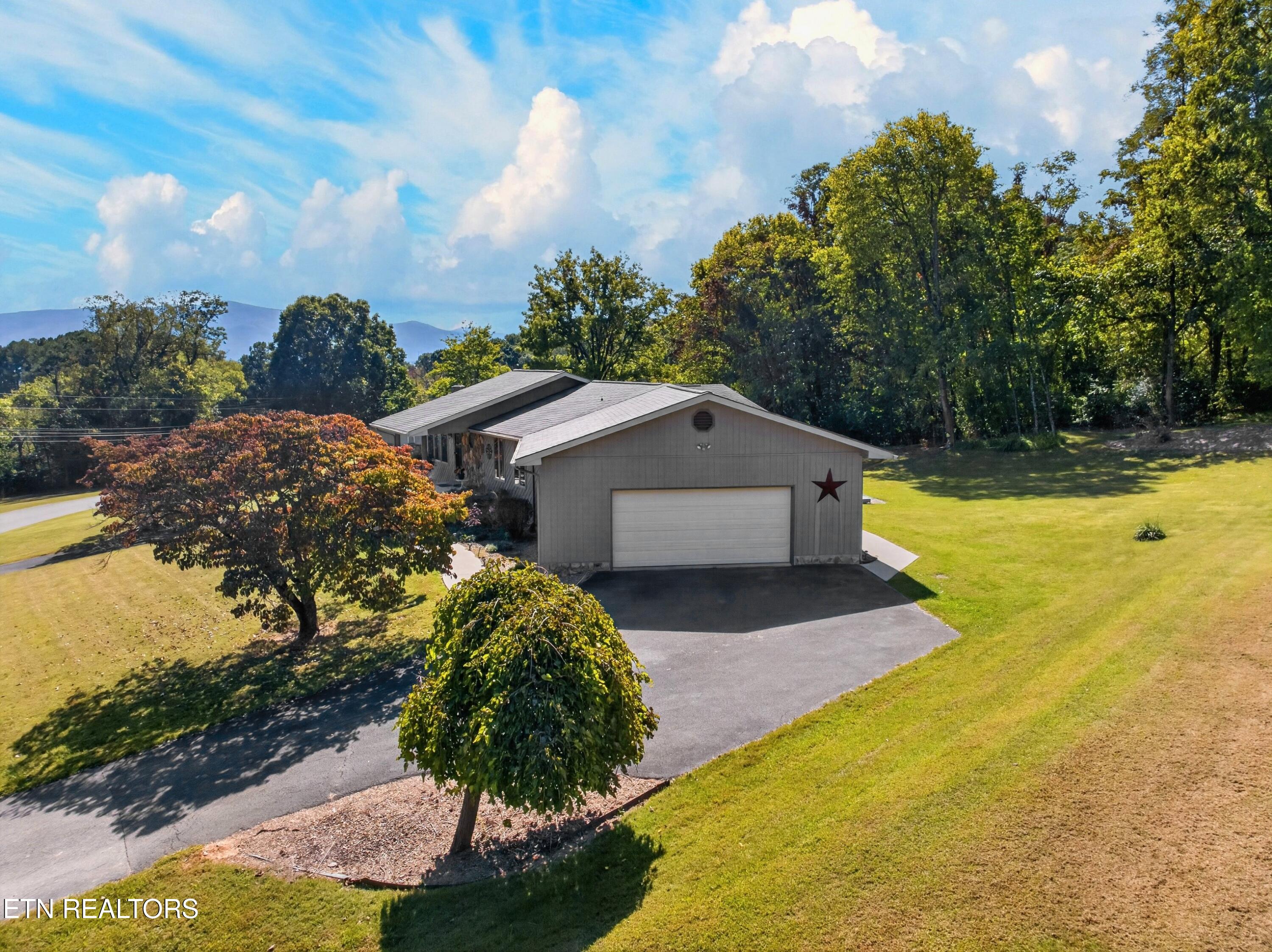 1089 Mountain Trail Drive
