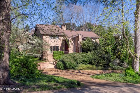 Photo of 667 Kenesaw Ave, Knoxville, TN 37919 (MLS # 1335041)