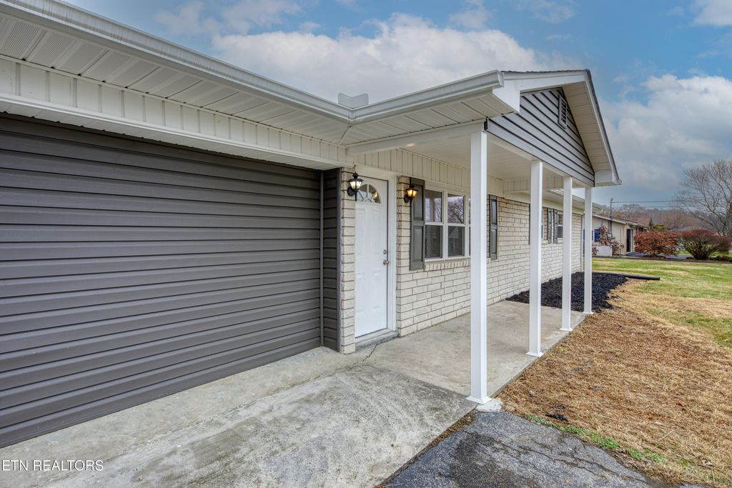 Photo of 1324 Douglas St, White Pine, TN 37890 (MLS # 1285661)