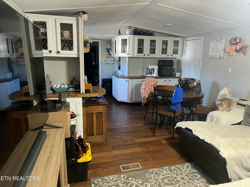 Photo of 608 Old Slag Rd, Vonore, TN 37885 (MLS # 1288921)