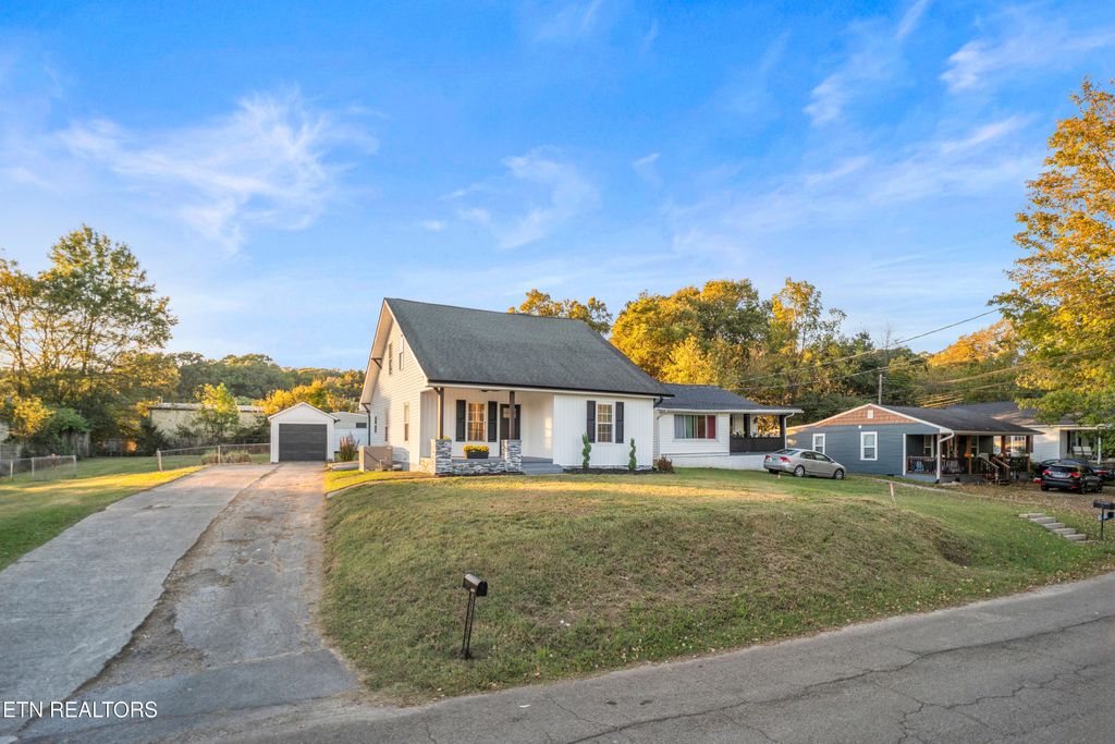 Photo of 3415 Harvey Rd, Knoxville, TN 37918 (MLS # 1317659)