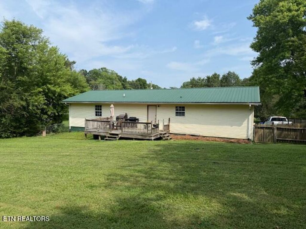Photo of 715 BERNARD Ave, Rockwood, TN 37854 (MLS # 1310499)