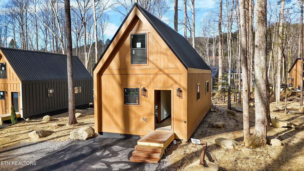 Photo of 228 Braydens Way, Gatlinburg, TN 37738 (MLS # 1319132)