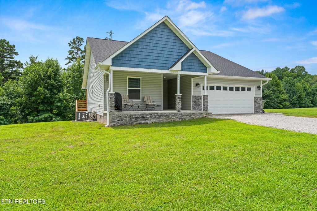 Photo of 282 Mountain Vista Rd, Oliver Springs, TN 37840 (MLS # 1271711)