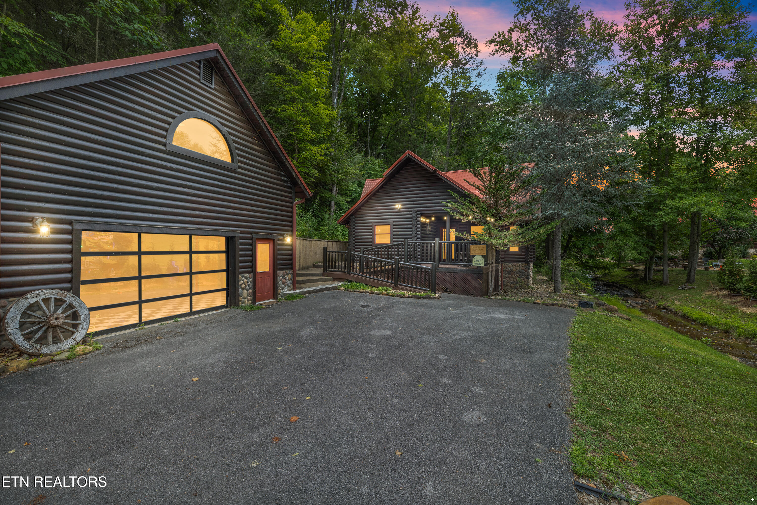 2609 Cedar Falls Way