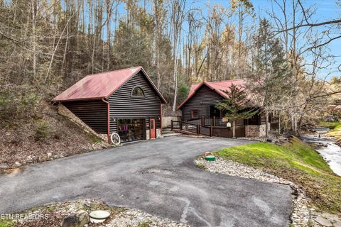 Tiny photo for 2609 Cedar Falls Way, Sevierville, TN 37862 (MLS # 1298220)