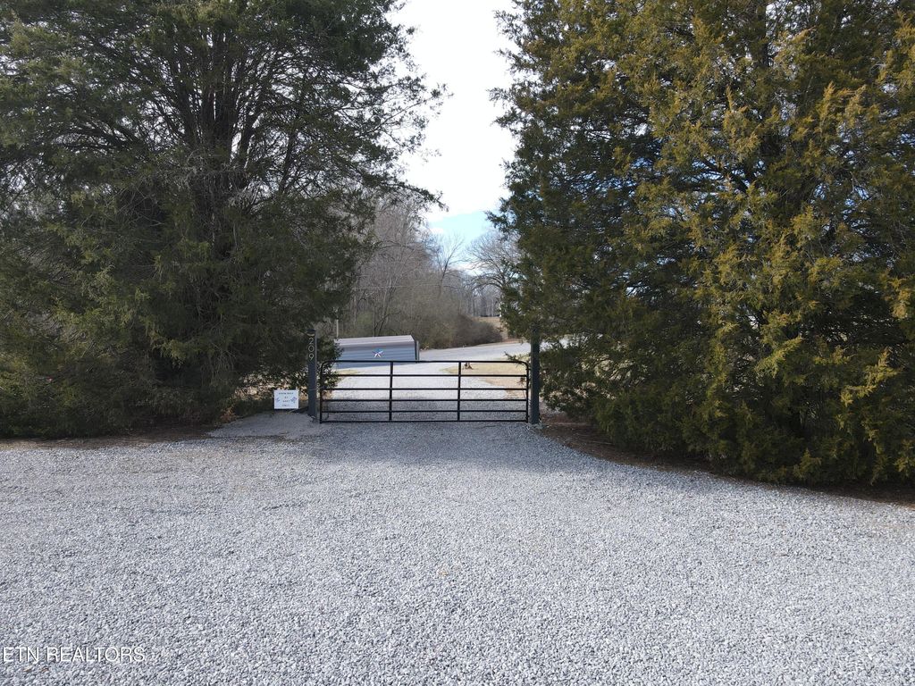 Photo of 209 Walden Lane, Kingston, TN 37763 (MLS # 1327661)