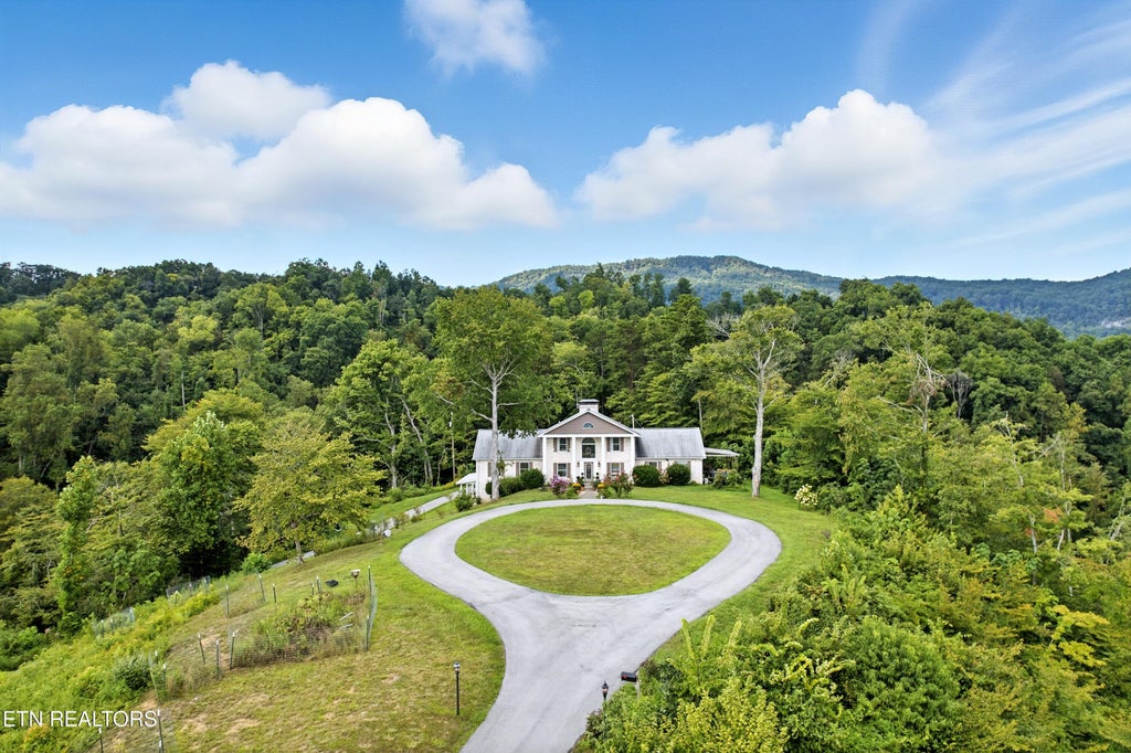 Photo of 260 Meador Lane, Harrogate, TN 37752 (MLS # 1343791)