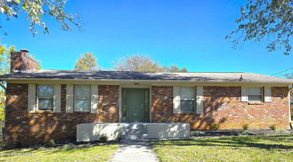 Photo of 4078 Glenmore Drive, Rockford, TN 37853 (MLS # 1319056)