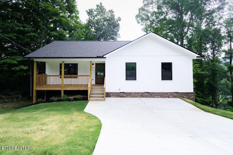 Photo of 138 California Ave, Oak Ridge, TN 37830 (MLS # 1347863)