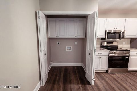 Tiny photo for 138 California Ave, Oak Ridge, TN 37830 (MLS # 1347863)