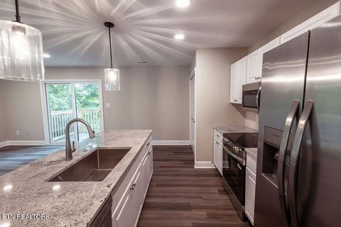 Tiny photo for 138 California Ave, Oak Ridge, TN 37830 (MLS # 1347863)
