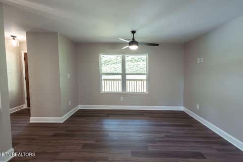 Tiny photo for 138 California Ave, Oak Ridge, TN 37830 (MLS # 1347863)