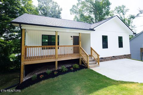 Tiny photo for 138 California Ave, Oak Ridge, TN 37830 (MLS # 1347863)