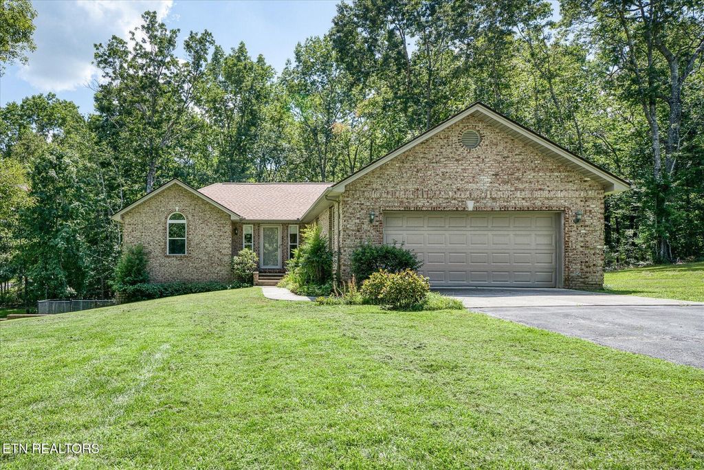 Photo of 3100 Crow Drive, Crossville, TN 38572 (MLS # 1324244)