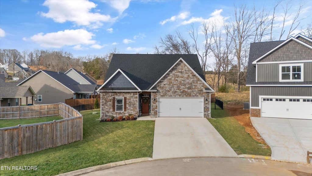 Photo of 12607 Izzy Mule Lane, Knoxville, TN 37932 (MLS # 1323121)