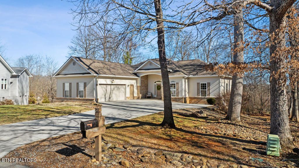 Photo of 227 Saligugi Circle, Loudon, TN 37774 (MLS # 1329446)