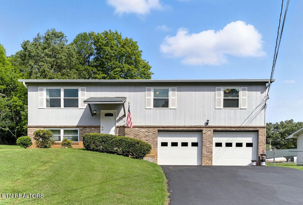 Photo of 1533 Marconi Drive, Knoxville, TN 37909 (MLS # 1328649)