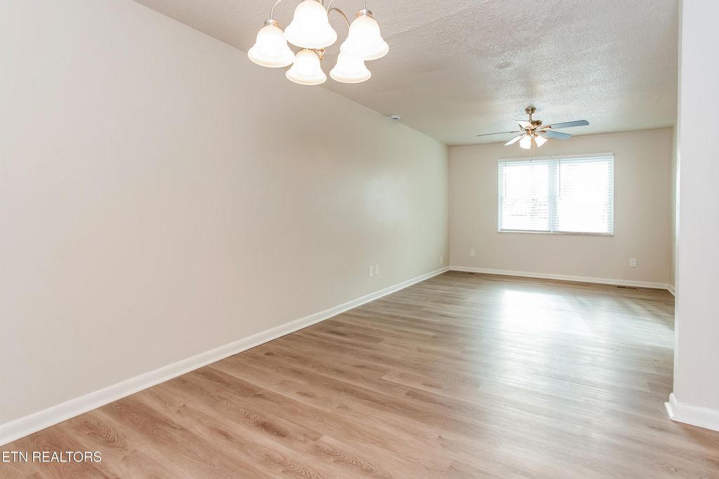 Photo of 5409 Avebury Lane, Knoxville, TN 37921 (MLS # 1329192)