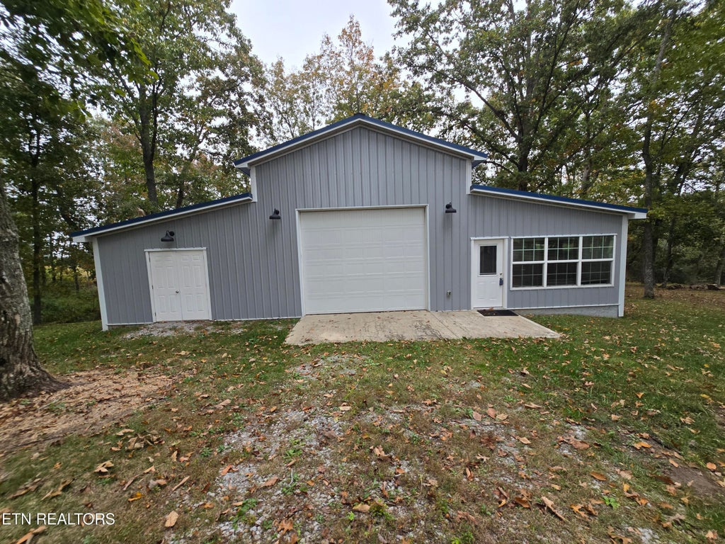 Photo of 493 Woodgate Drive, Crossville, TN 38571 (MLS # 1359206)