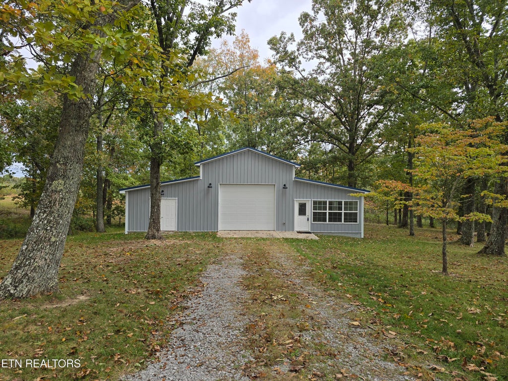 Photo of 493 Woodgate Drive, Crossville, TN 38571 (MLS # 1359206)