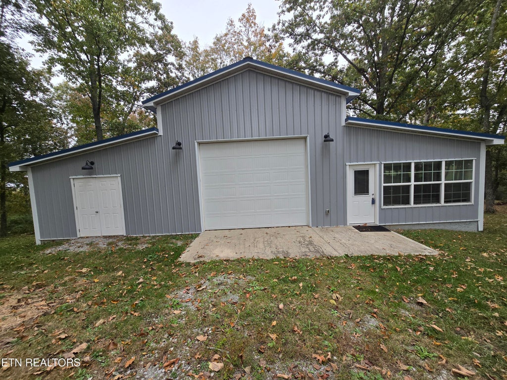 Photo of 493 Woodgate Drive, Crossville, TN 38571 (MLS # 1359206)